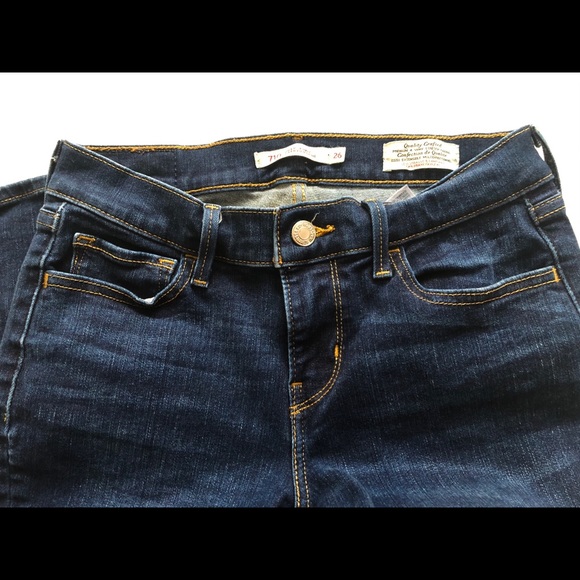 Levi’s skinny Jeans - Picture 1 of 5